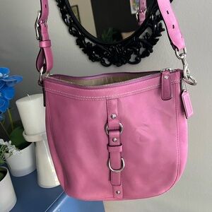 Pink Leather Coach Chelsea Hobo Convertible Crossbody/Shoulder Bag D1060-F14018